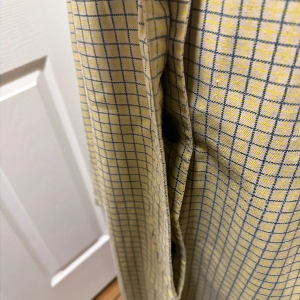 1960s Vintage Sears Stylish Beige and Black Checkered Trench Coat - Picture 8 of 10